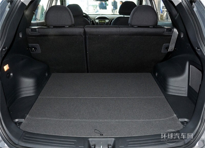 2015款 2.0L 手動(dòng)兩驅(qū)舒適型 國IV