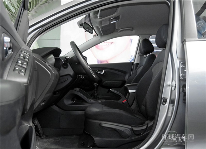 2015款 2.0L 手動(dòng)兩驅(qū)舒適型 國(guó)IV