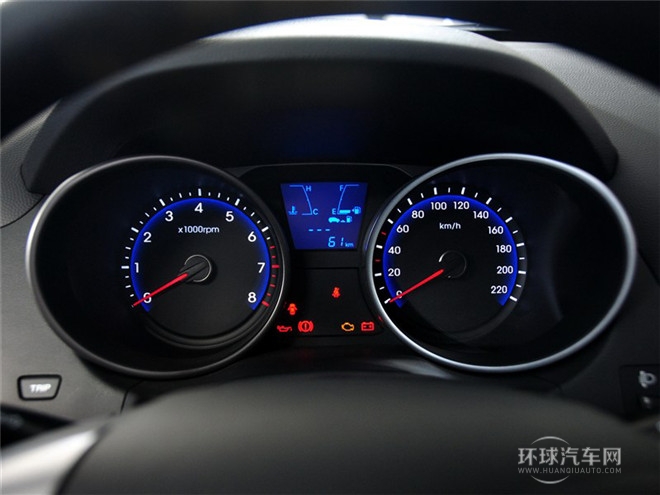 2015款 2.0L 手動兩驅(qū)舒適型 國IV