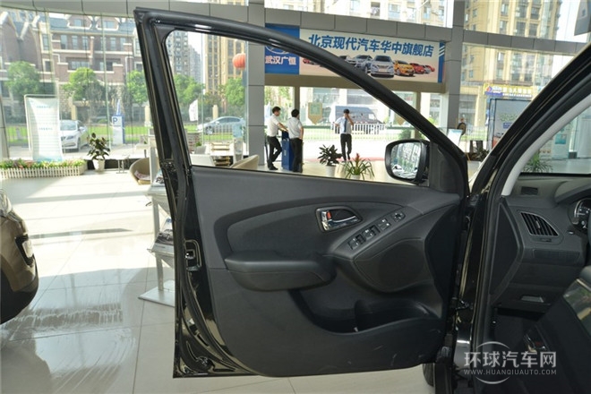 2015款 2.0L 手動(dòng)兩驅(qū)舒適型 國V