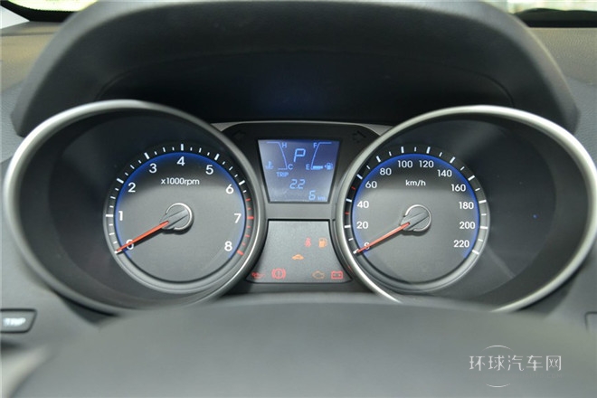 2015款 2.0L 手動兩驅舒適型 國V