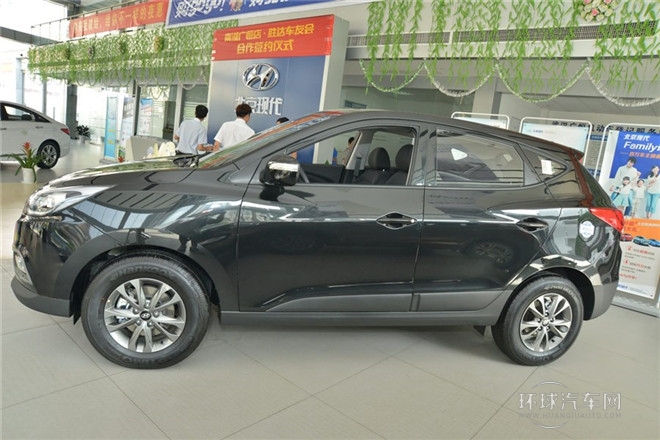 2015款 2.0L 手動(dòng)兩驅(qū)舒適型 國(guó)V