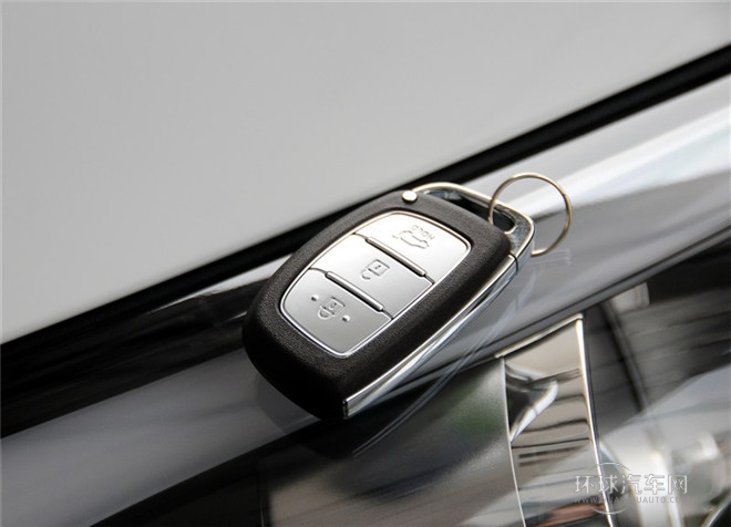 2015款 2.0L 自動兩驅(qū)領(lǐng)先型 國IV