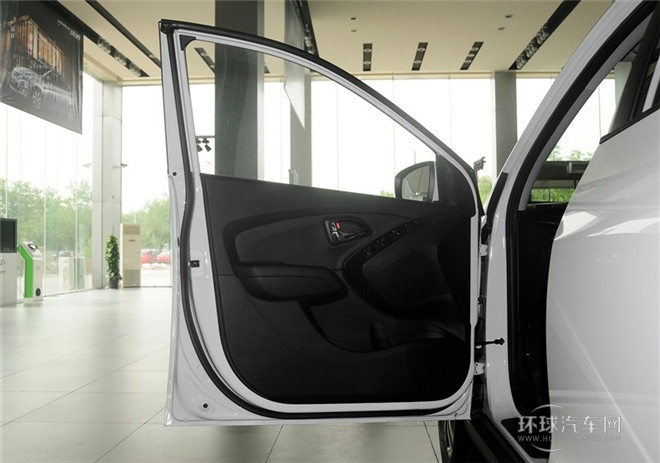 2015款 2.0L 自動兩驅領先型 國IV