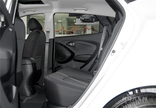 2015款 2.0L 自動兩驅舒適型 國IV