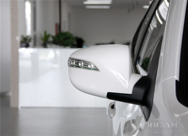 2015款 2.0L 自動兩驅舒適型 國IV