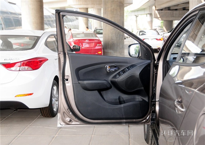 2015款 2.0L 自動兩驅(qū)舒適型 國V