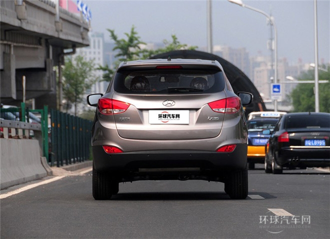 2015款 2.0L 自動兩驅舒適型 國V