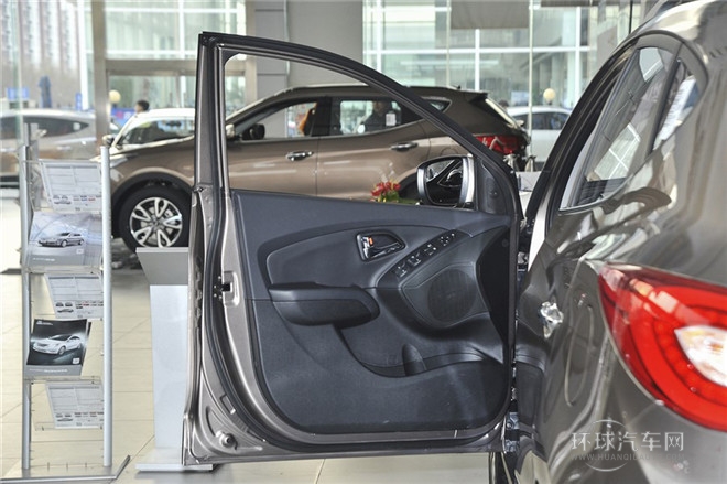 2015款 2.0L 自動四驅智能型 國IV