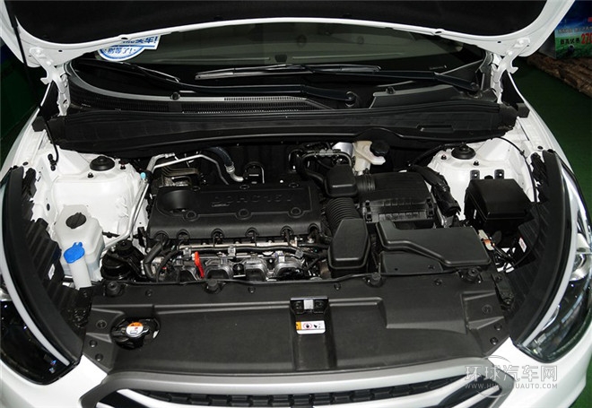 2015款 2.4L 自動四驅(qū)領(lǐng)先型 國V