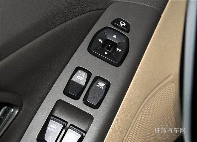 2015款 2.4L 自動四驅領先型 國V