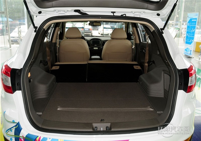 2015款 2.4L 自動四驅(qū)領(lǐng)先型 國V