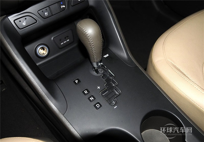 2015款 2.4L 自動(dòng)四驅(qū)領(lǐng)先型 國V