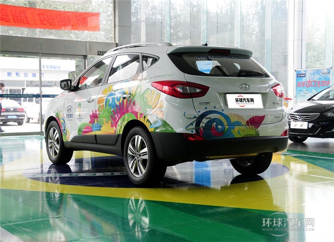 2015款 2.4L 自動(dòng)四驅(qū)領(lǐng)先型 國V