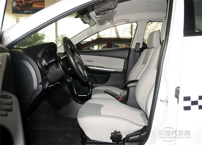 2015款 1.6L 手動(dòng)天窗版