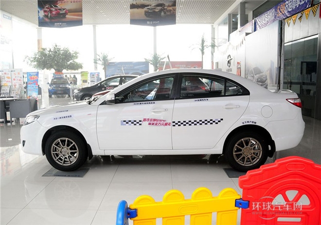 2015款 1.6L 手動天窗版