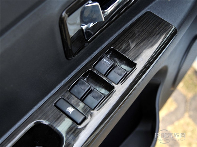 2015款 1.2L 舒適型