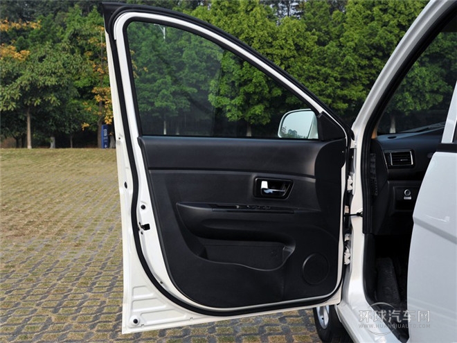 2015款 1.2L 舒適型