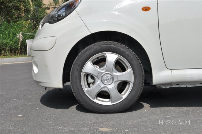 2015款 1.0L AMT 悅酷型