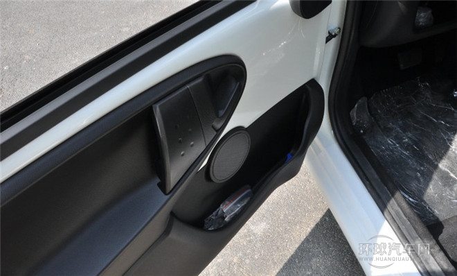 2015款 1.0L AMT 悅酷型