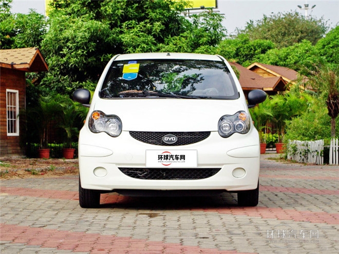 2015款 1.0L AMT 悅酷型