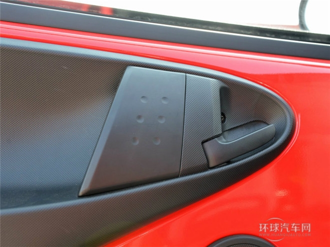 2015款 1.0L AMT 鉉酷型