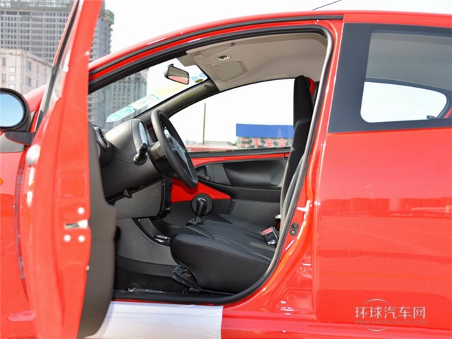 2015款 1.0L AMT 鉉酷型