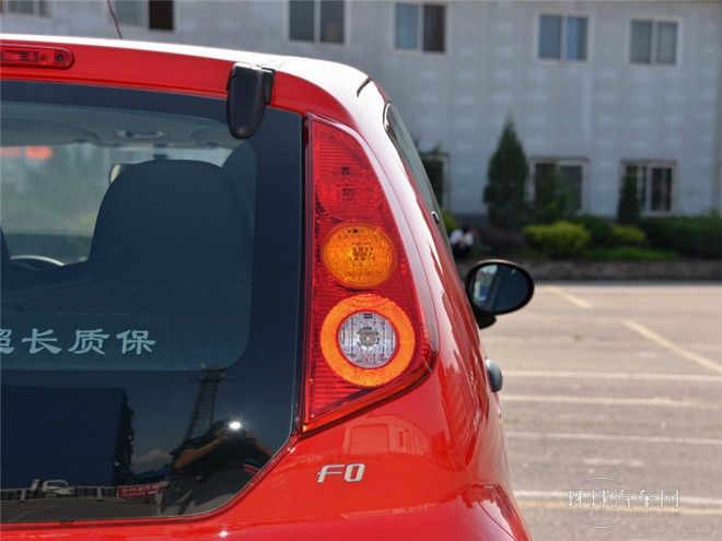 2015款 1.0L AMT 鉉酷型