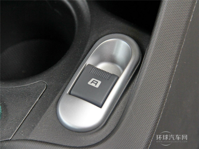 2015款 1.0L 尚酷型