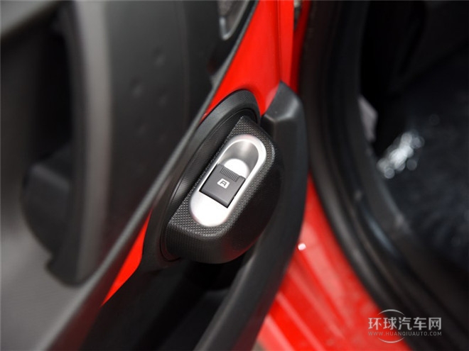 2015款 1.0L 鉉酷型