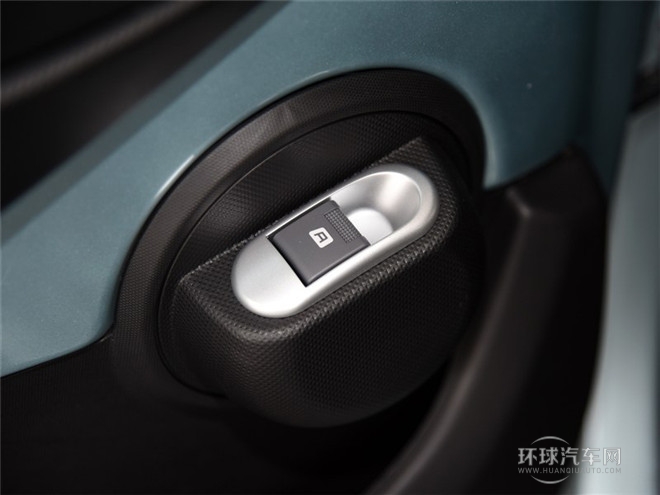 2015款 1.0L 悅酷型