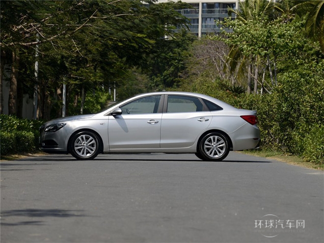 2015款 18T 雙離合運動旗艦型