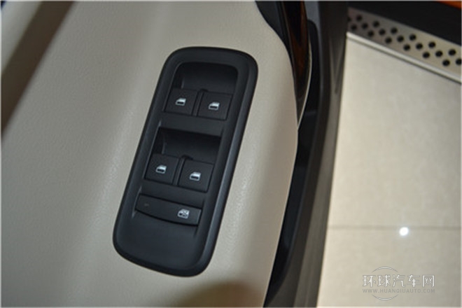 2015款 1.5TGI TST四驅豪華版