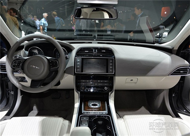 2015款 XE 2.0T 240PS R-SPORT