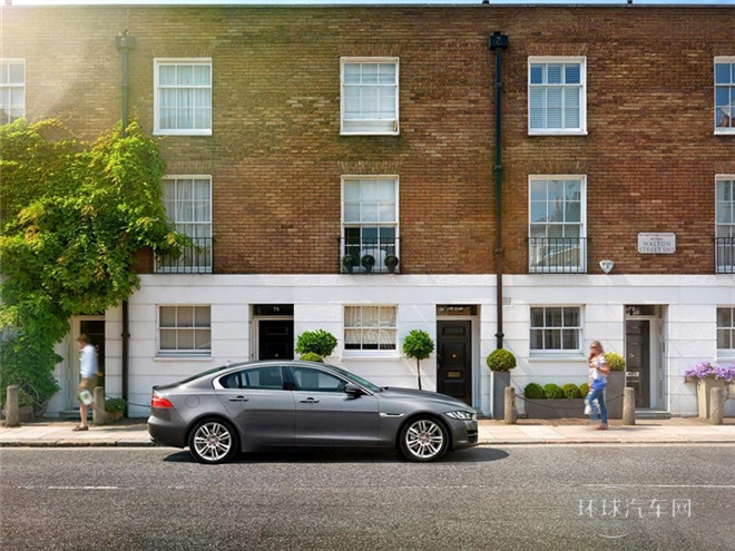 2015款 XE 2.0T 240PS R-SPORT