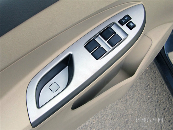 2015款 節能版 1.5L 手動舒適型