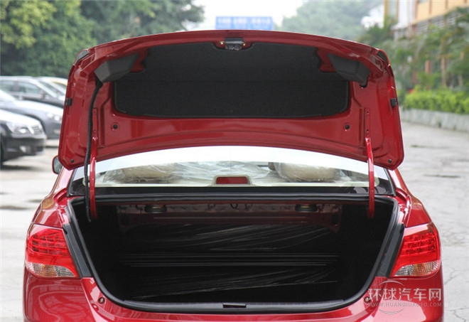 2015款 節(jié)能版 1.5L 手動(dòng)尊貴型