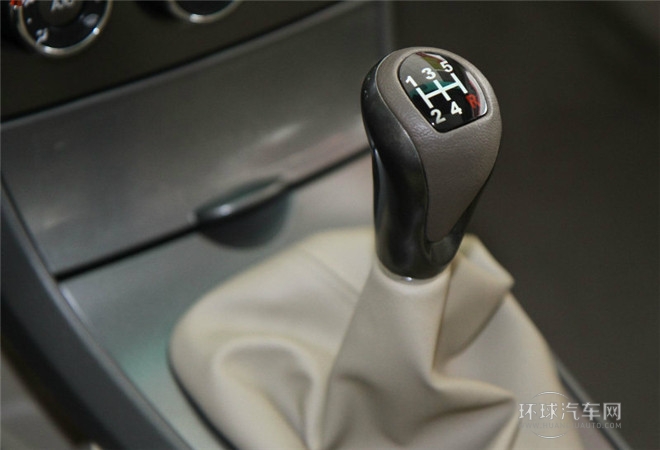 2015款 節能版 1.5L 手動尊貴型