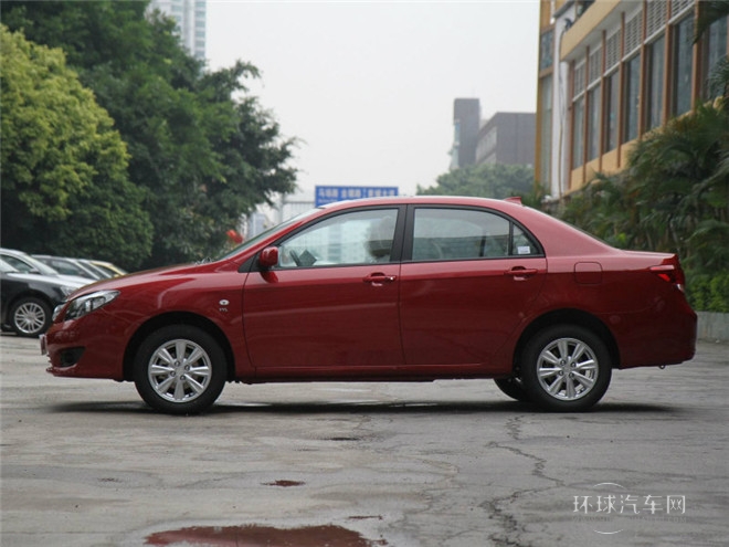 2015款 節(jié)能版 1.5L 手動(dòng)尊貴型