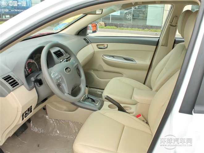 2015款 節能版 1.5L 自動尊貴型