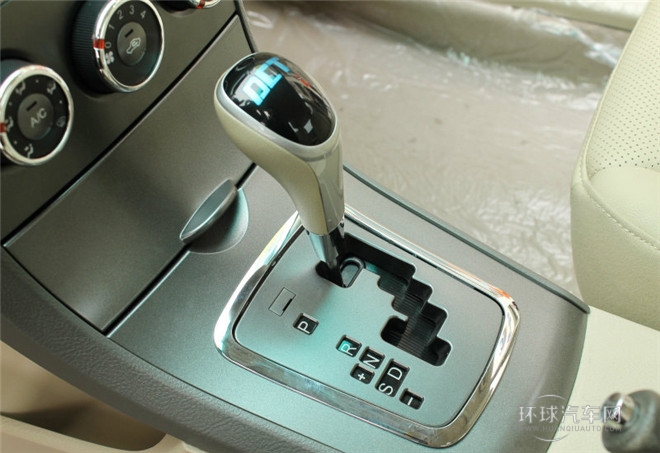 2015款 節(jié)能版 1.5L 自動尊貴型