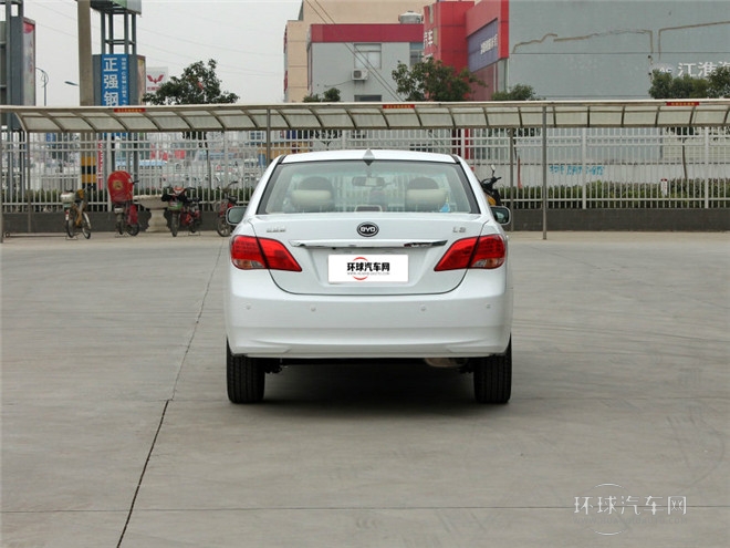 2015款 節(jié)能版 1.5L 自動尊貴型