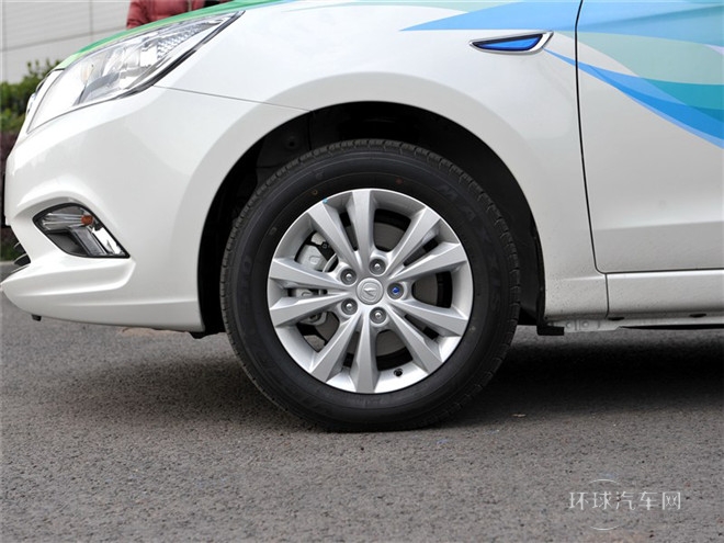 2015款 1.6L 自動尊貴型