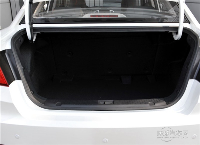 2015款 1.6L 自動尊貴型