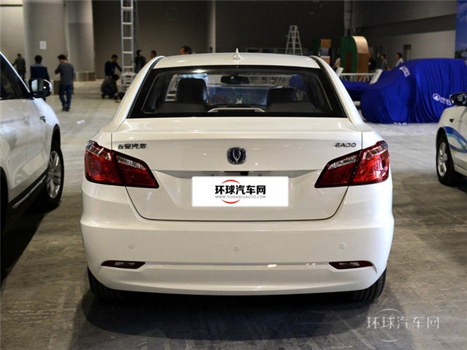 2015款 1.6L 自動尊貴型