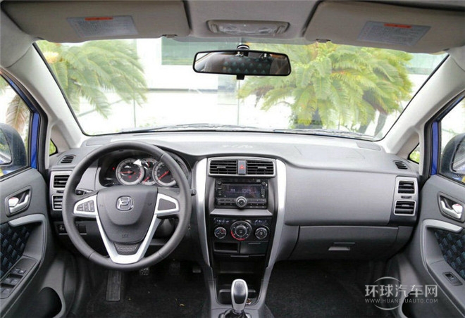 2015款 兩廂 1.4L 手動(dòng)暢想型