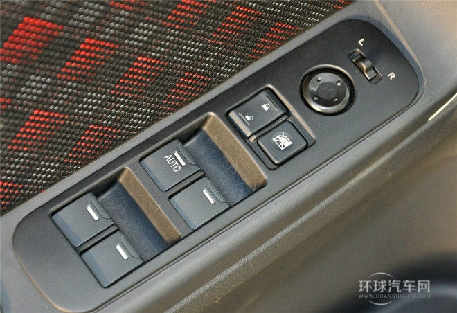 2015款 兩廂 1.4L 手動理想型