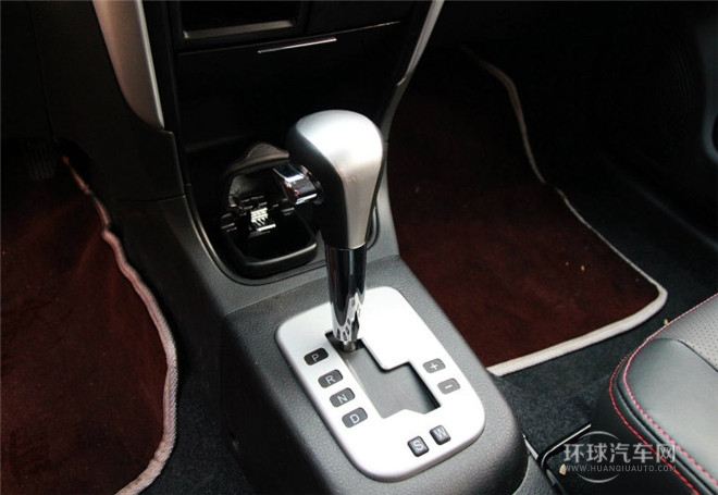 2015款 兩廂 1.5L 自動理想型