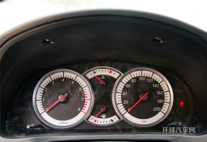 2015款 兩廂 1.5L 自動理想型