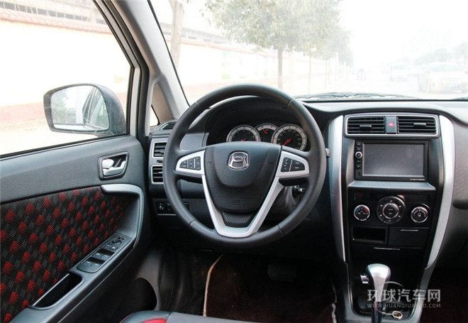 2015款 兩廂 1.5L 自動理想型